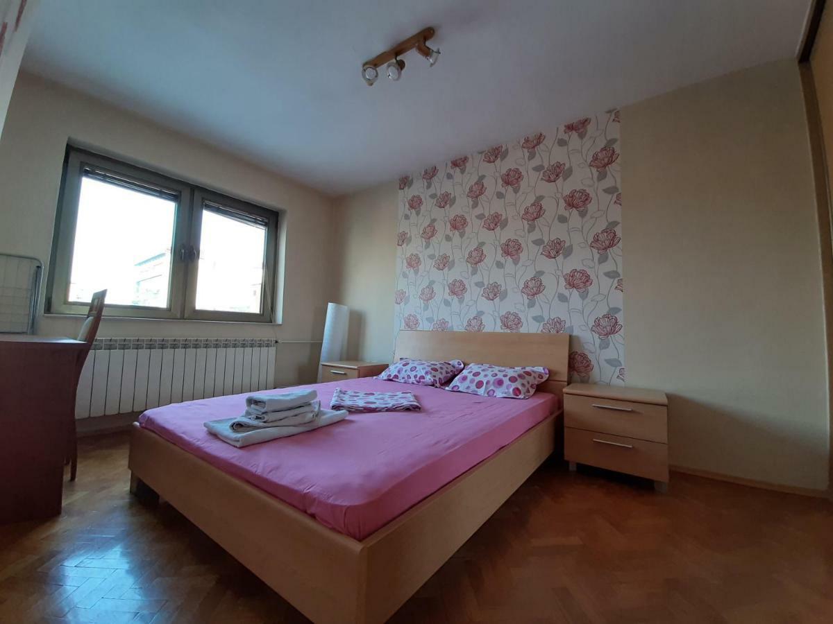 Square Exclusive Apartment 3N 斯科普里 外观 照片